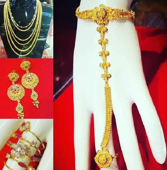 Gold mehendi